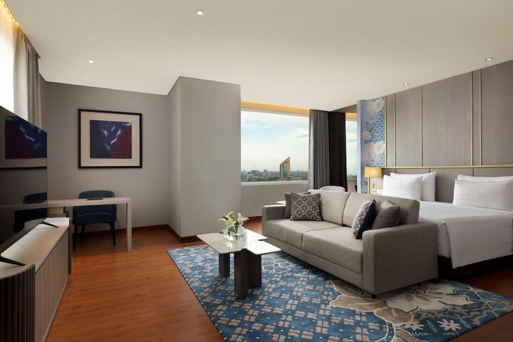 Room 10 of 30
