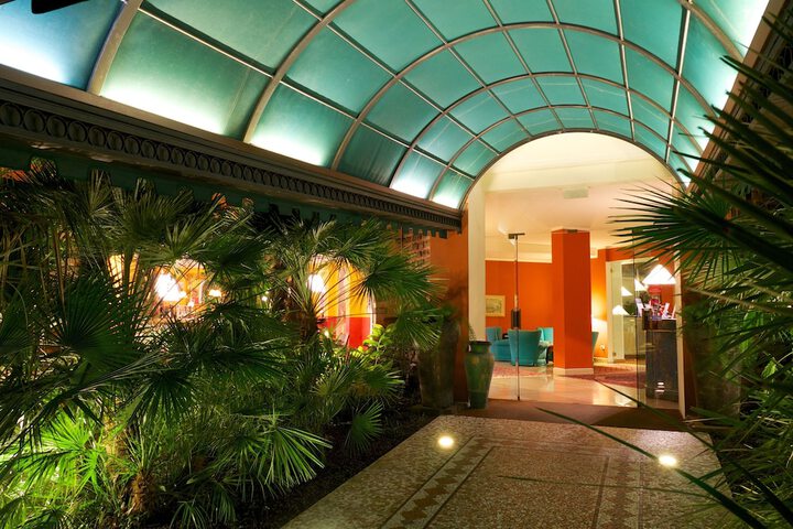 Hotel 68 of 90
