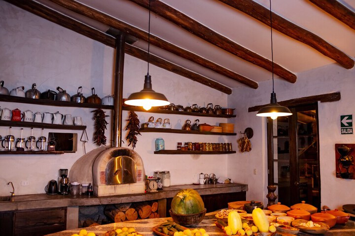 Dining 46 of 75