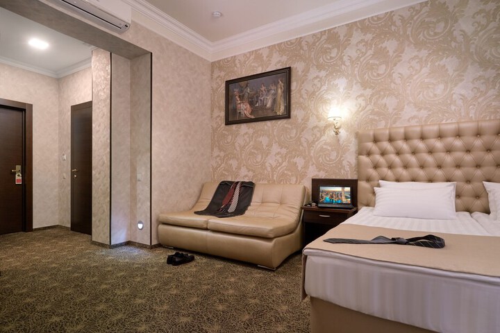 Room 20 of 46