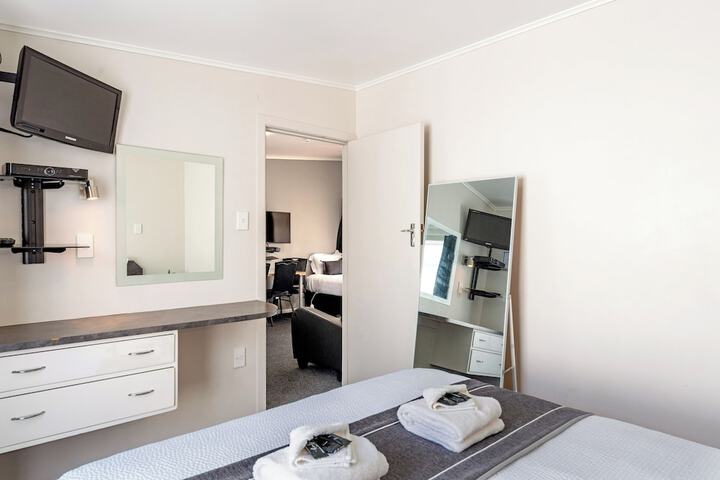 Room 6 of 72