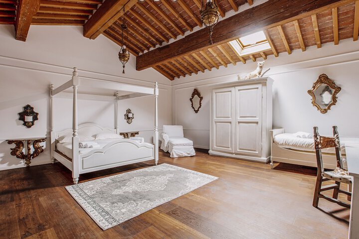 Room 18 of 36