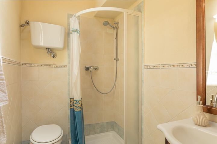 Room 20 of 39