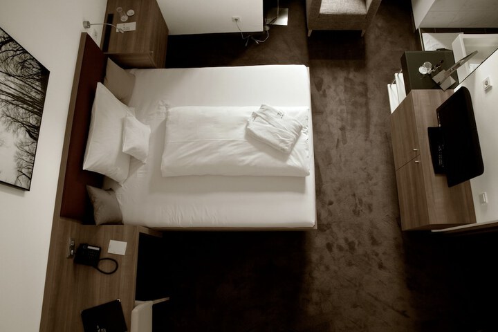 Room 11 of 58