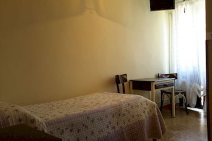 Room 23 of 62