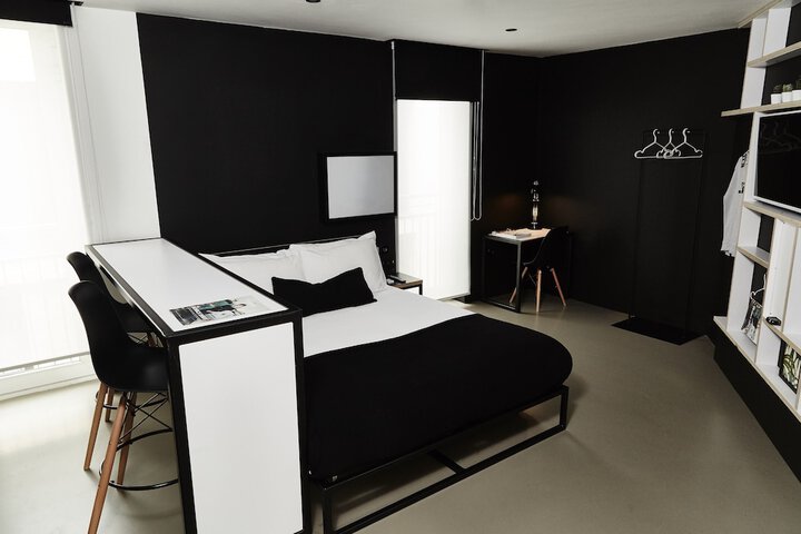 Room 7 of 71