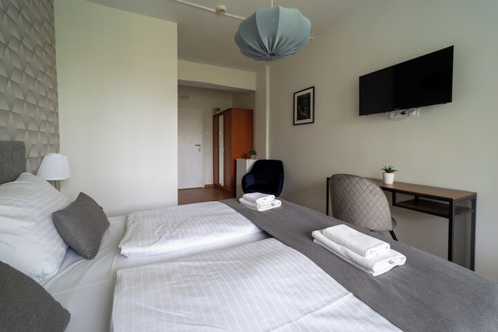 Room 7 of 60