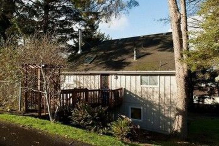 Image of Pad on Port 2 Br Home by RedAwning