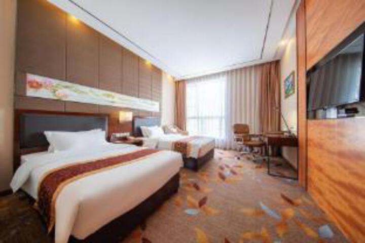 Room 9 of 11