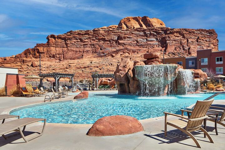 Pool 70 of 108