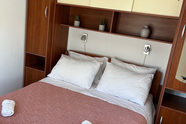 Room 5 of 46