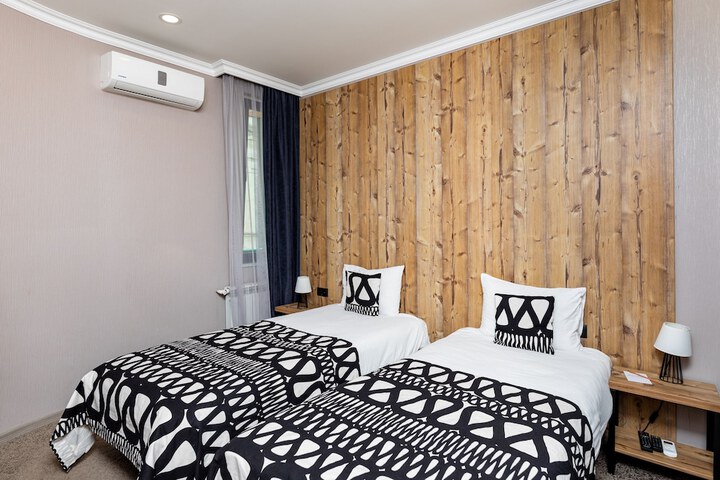 Room 14 of 37