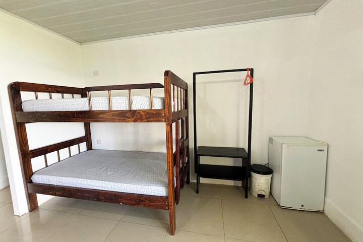 Room 8 of 32