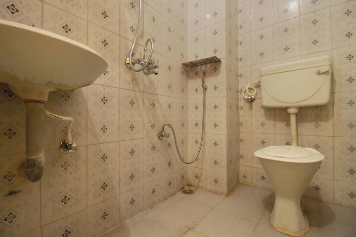 Room 15 of 18