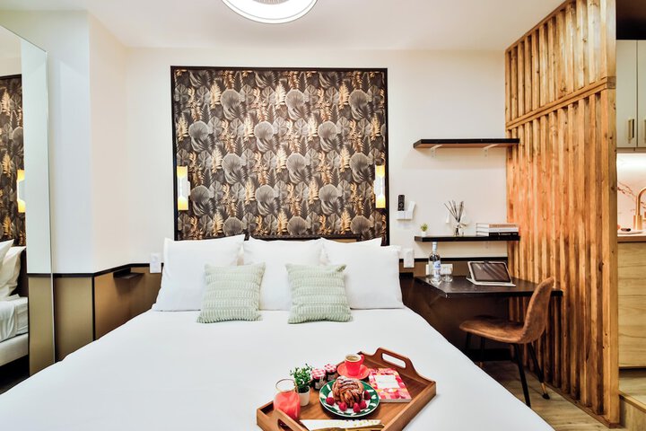 Room 2 of 52
