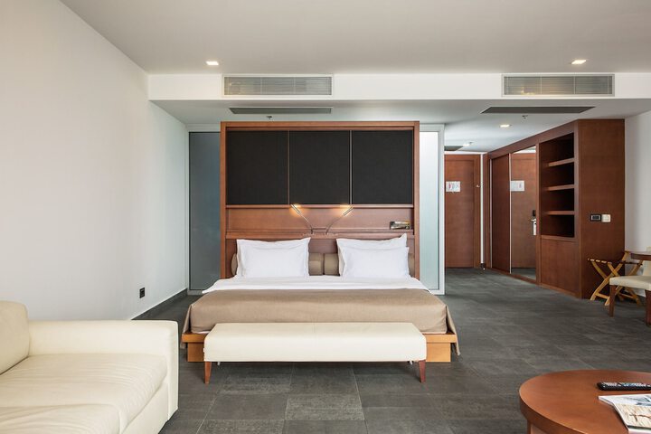 Room 26 of 114