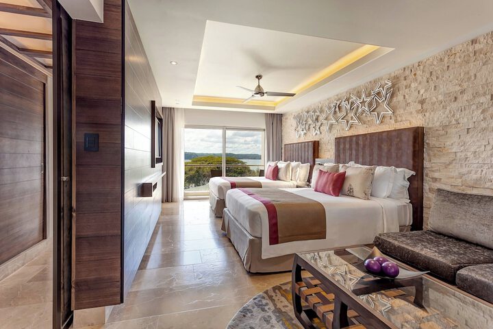 Room 43 of 261