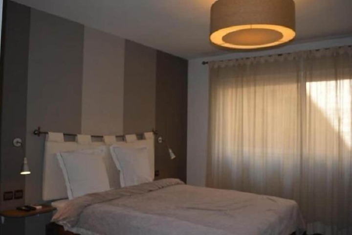Room 27 of 81