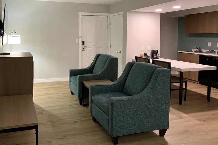 Room 32 of 68