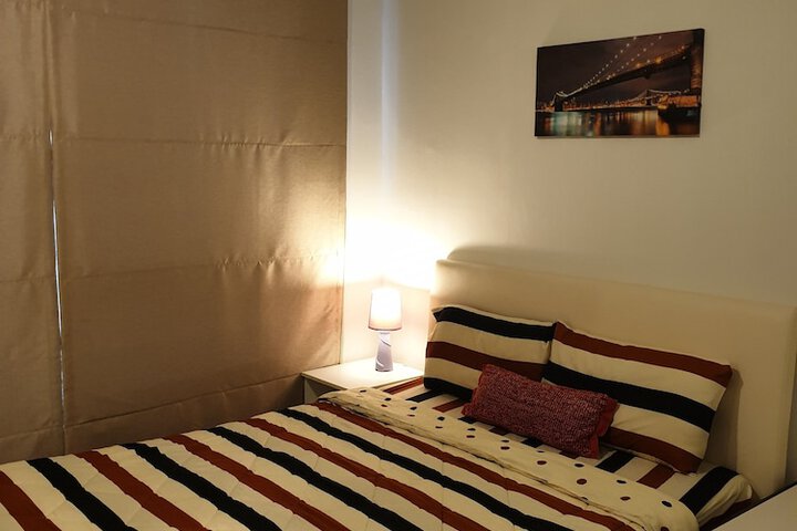 Room 6 of 38