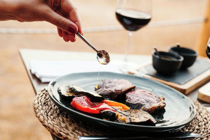 Dining 184 of 256