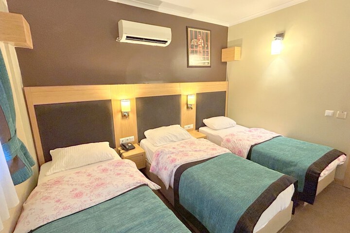 Room 44 of 110