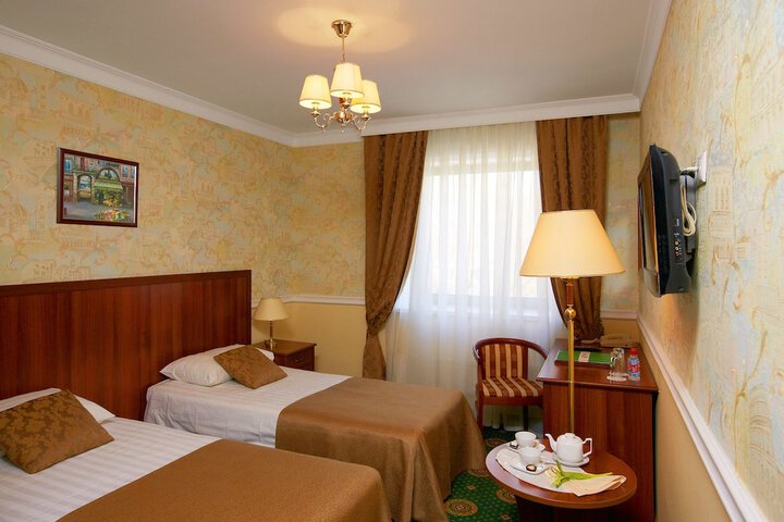 Room 10 of 70