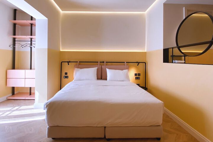 Room 5 of 48