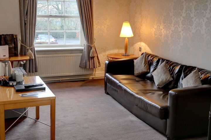 Room 15 of 50