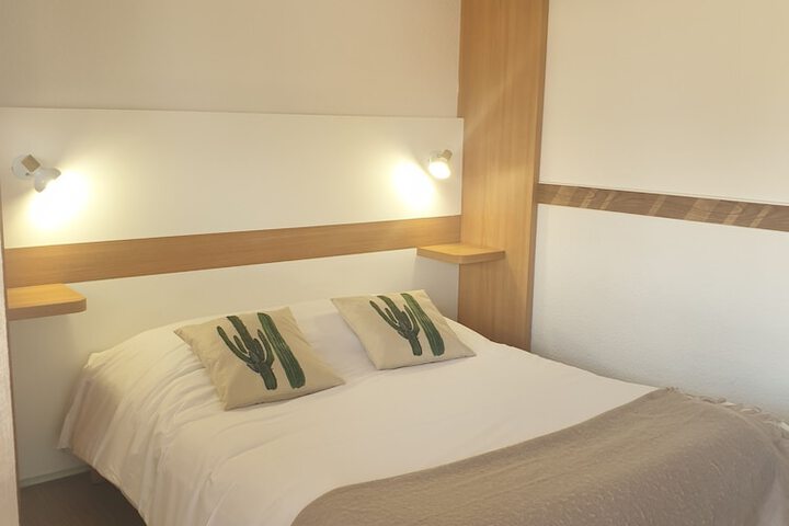Room 10 of 130