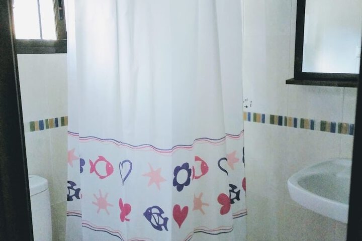 Room 7 of 9