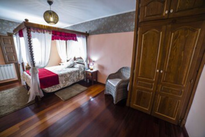 Room 17 of 26