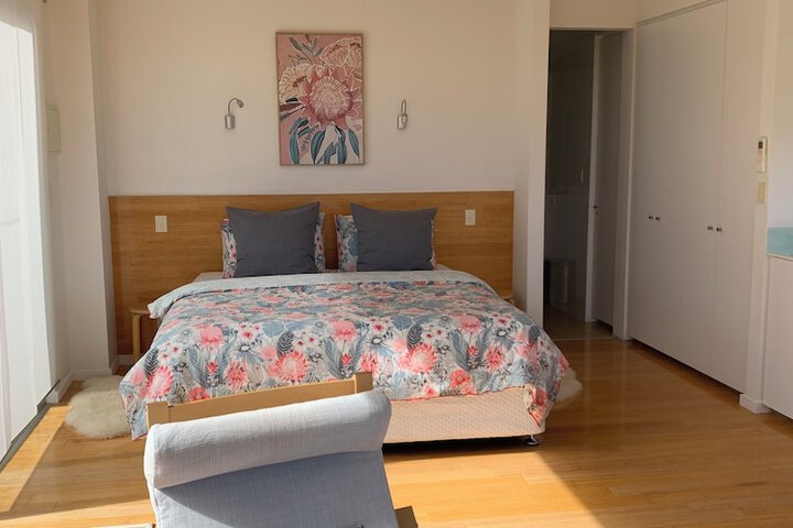 Room 8 of 35
