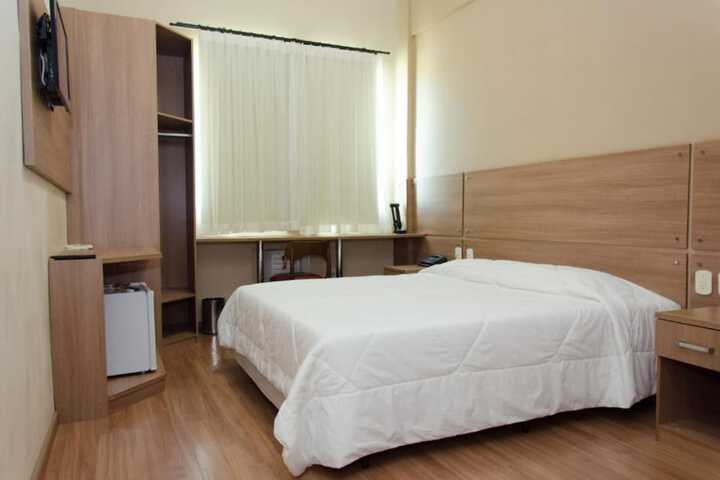 Room 8 of 36