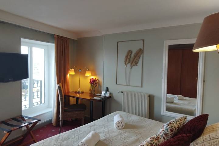 Room 25 of 116