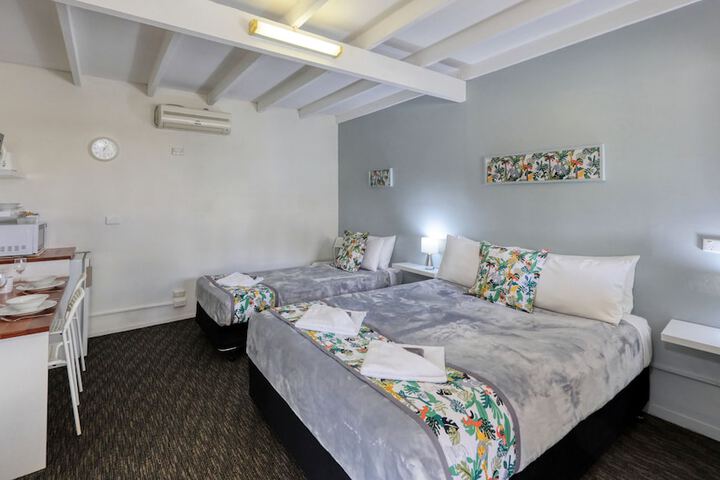 Room 12 of 35
