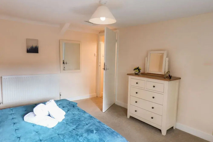 Room 2 of 11