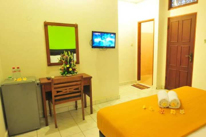 Room 5 of 73
