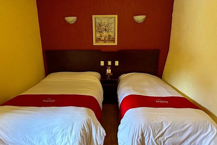 Room 19 of 37