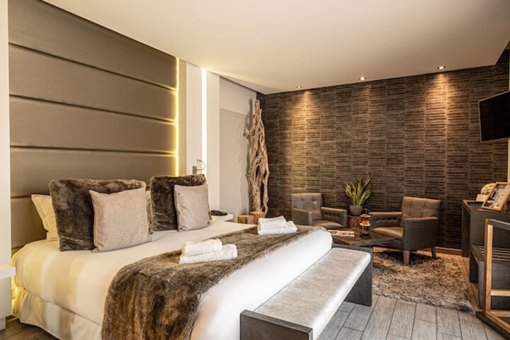 Room 5 of 37