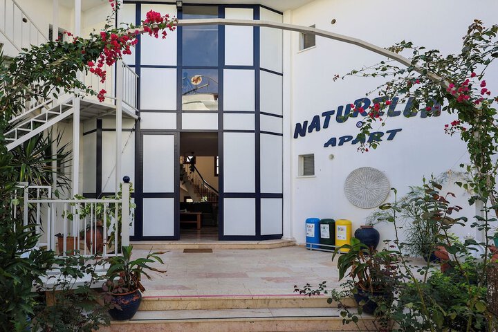 Hotel 67 of 72