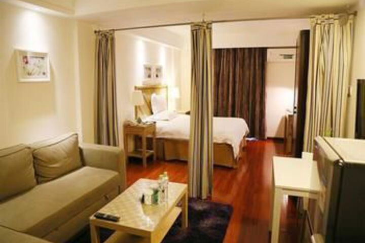 Room 29 of 38
