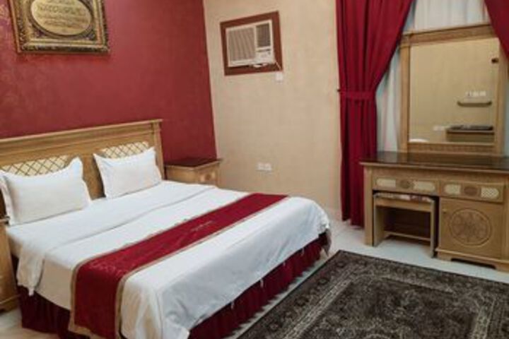 Room 9 of 24