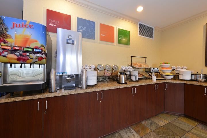 Breakfast area