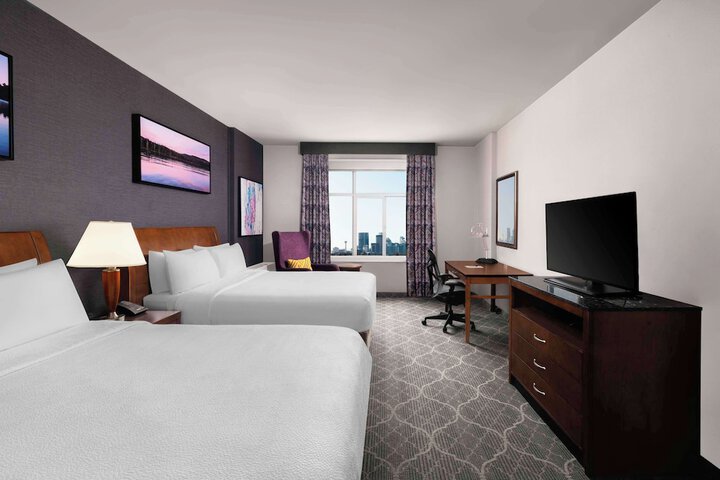 Room 10 of 42