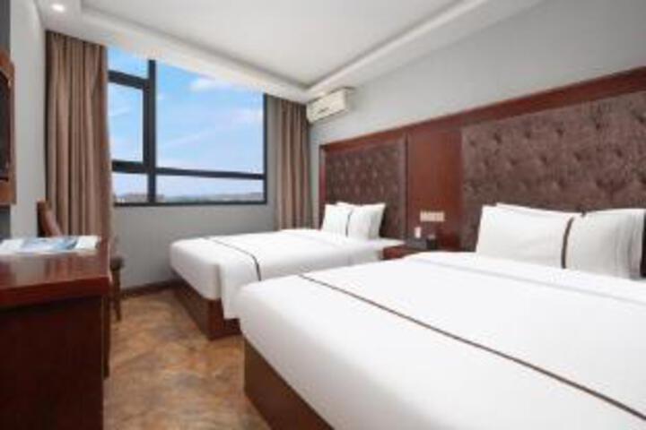 Room 6 of 6