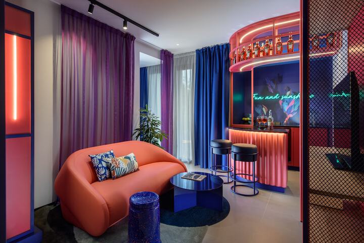 Room 30 of 127