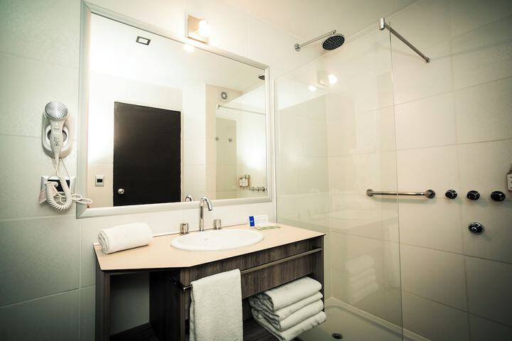 Room 32 of 58