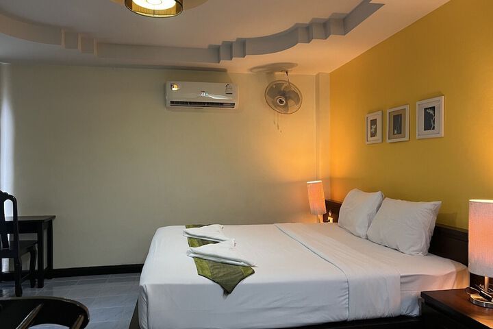Room 12 of 24
