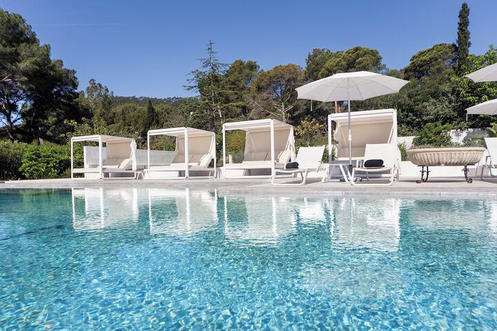 Pools & Facilities